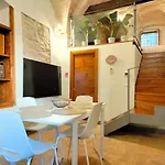 Domus Francesco And Carlo Center