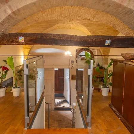 Domus Near Parcheggio Mojano Apartment *