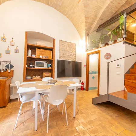 Domus Near Parcheggio Mojano Apartment